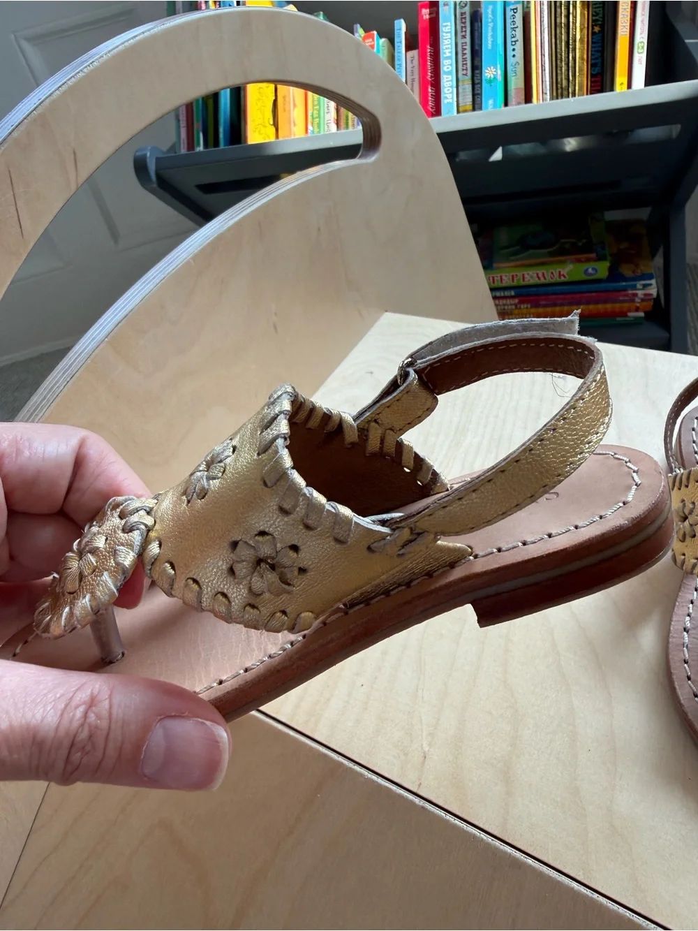 Jack Rogers Gold Leather Floral T-Strap Sandals - Kids